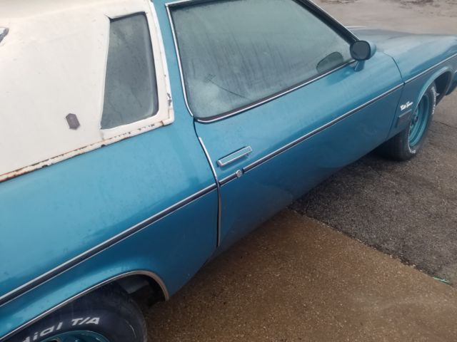 1974 Blue Oldsmobile Cutlass Coupe