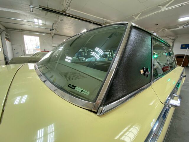 1966 Chrysler New Yorker