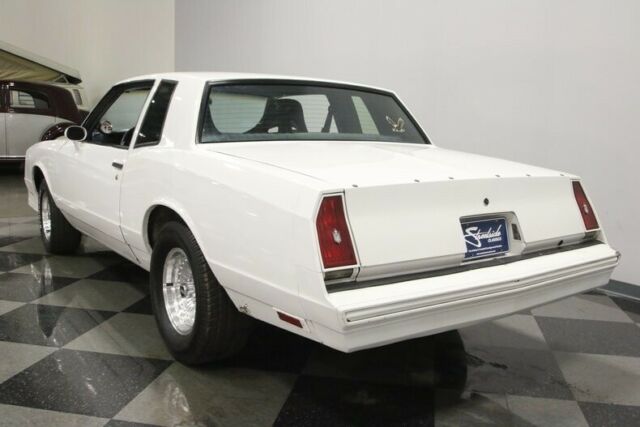 1983 White Chevrolet Monte Carlo Coupe