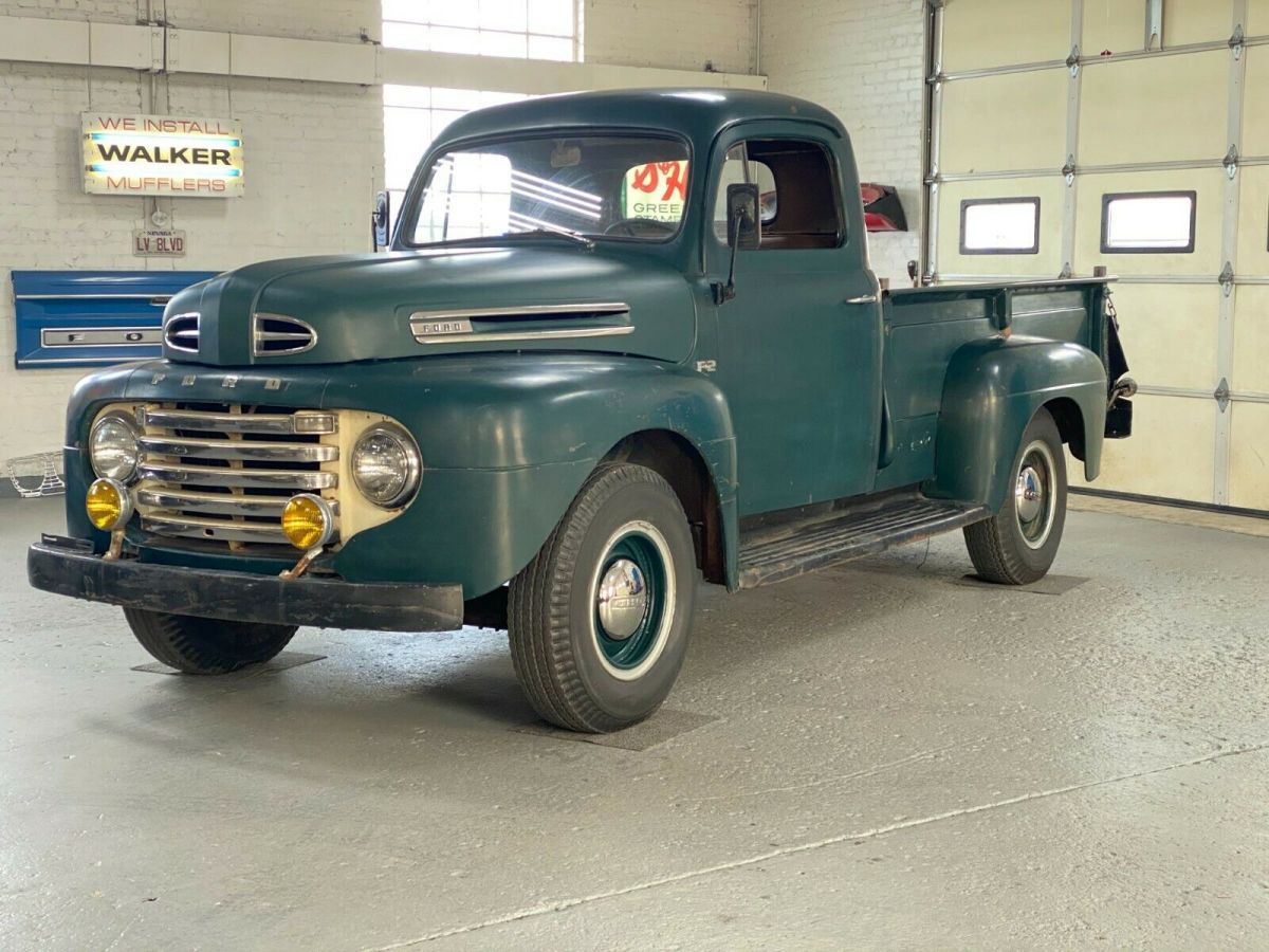 1948 Ford F2
