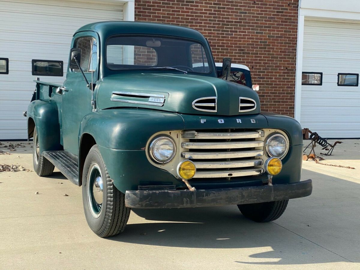 1948 Ford F2
