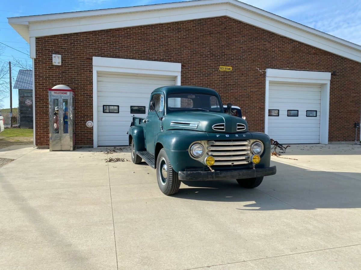 1948 Ford F2