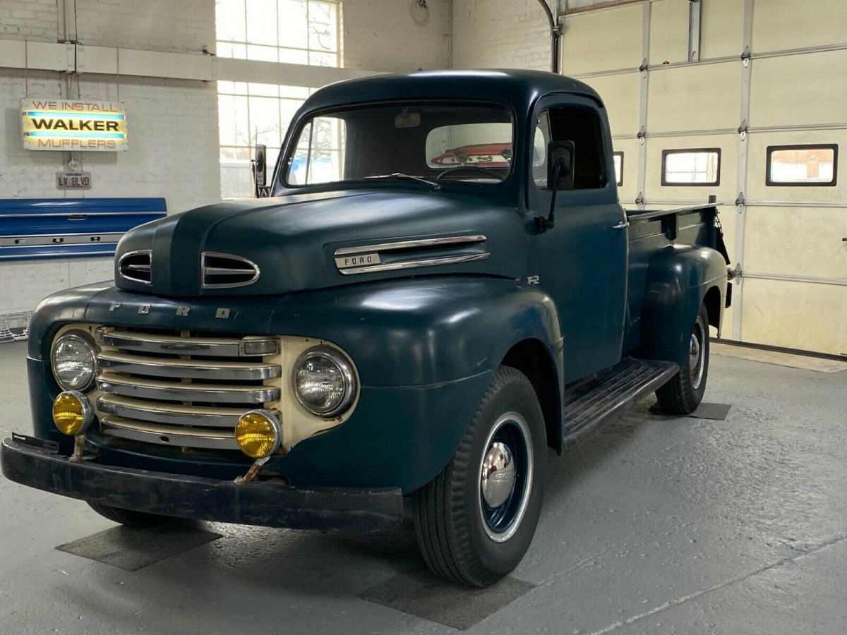 1948 Ford F2
