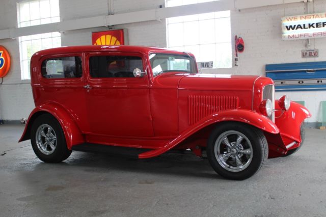 1932 Ford 2 Door Sedan sedan
