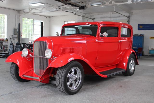 1932 Ford 2 Door Sedan sedan