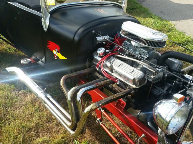 1926 HOT ROD BLACK Ford Model T LIGHTWEIGHT FIBERGLAS