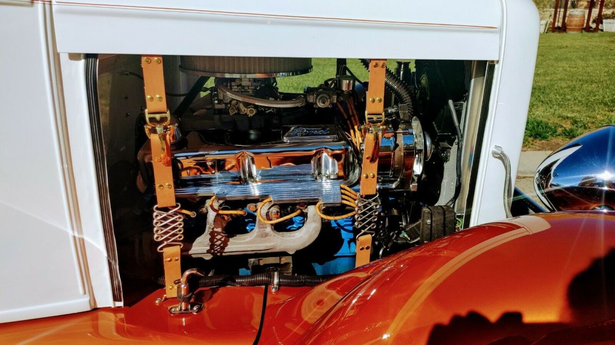 1929 Pearl white/ Tangerine metallic Ford Model A Convertible