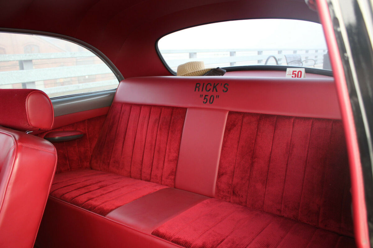 1950 Black Ford CUSTOM Sedan