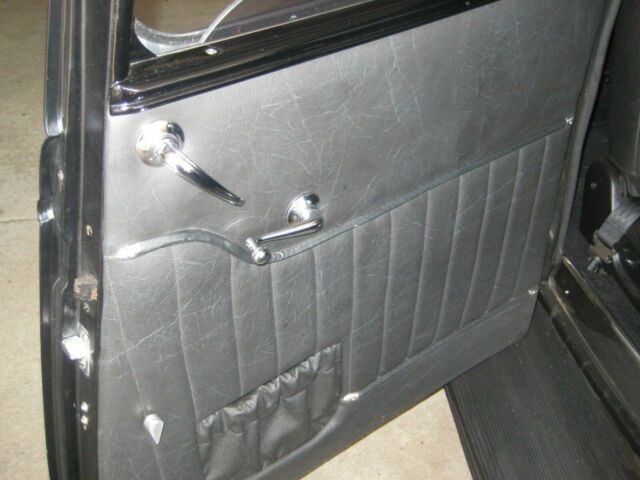 1933 Black Ford sedan Sedan