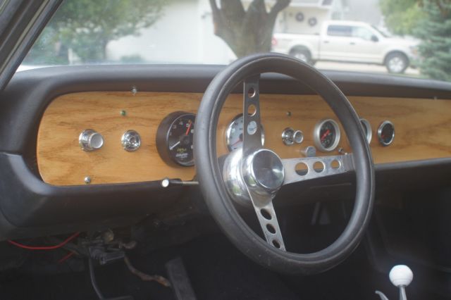 1968 White Dodge Dart Coupe