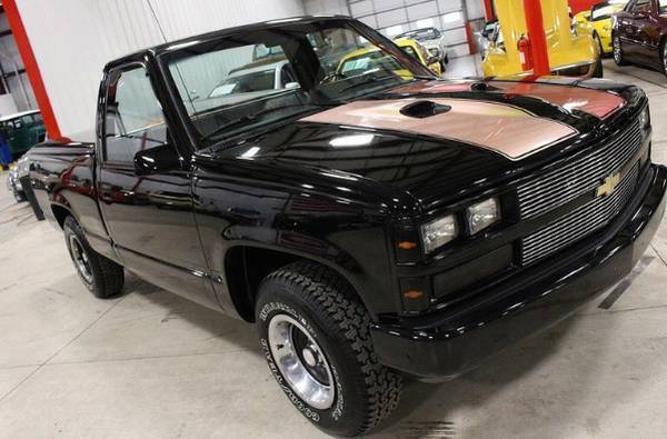 1988 Black custom chameleon trim paint Chevrolet C-10 Short box Fleet Side
