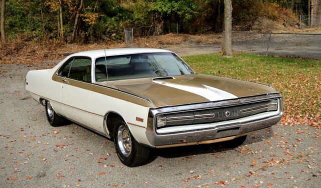 1970 White Chrysler 300 Series Coupe
