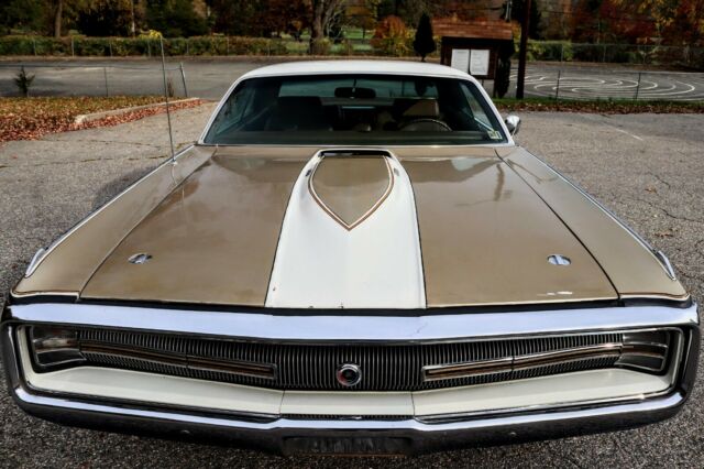 1970 White Chrysler 300 Series Coupe
