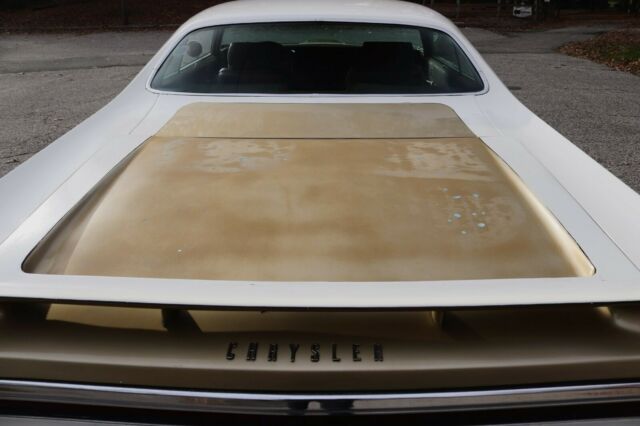 1970 White Chrysler 300 Series Coupe