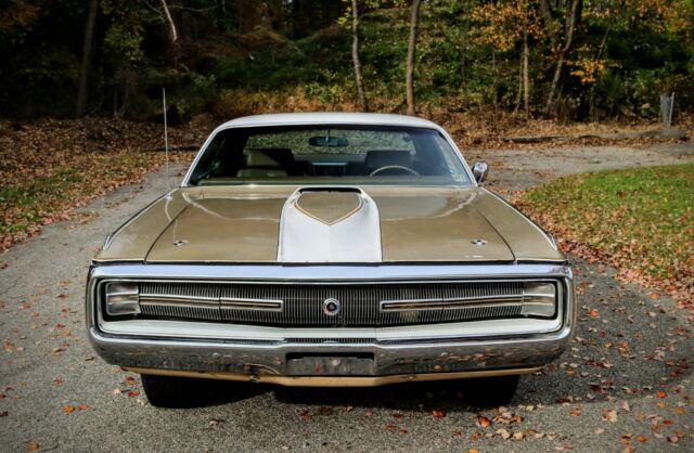 1970 White Chrysler 300 Series Coupe