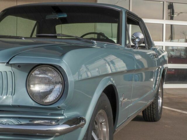 1965 Blue Ford Mustang --