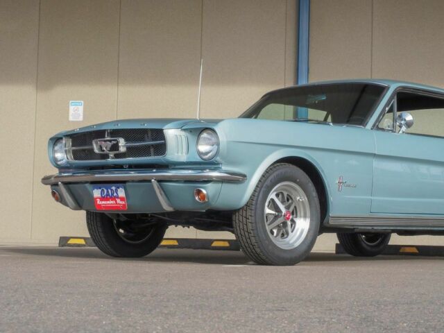 1965 Blue Ford Mustang --