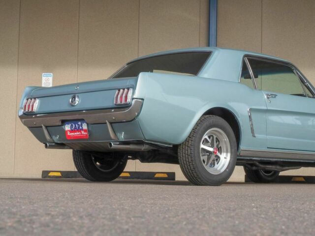 1965 Blue Ford Mustang --