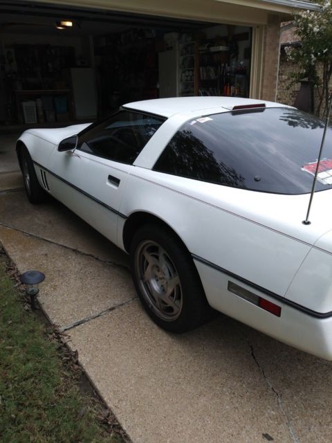 1990 White Chevrolet Corvette Convertible