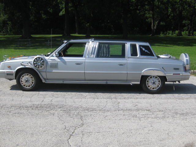 1985 Silver Chrysler execuitive limousine 4 door  limousine
