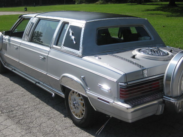 1985 Silver Chrysler execuitive limousine 4 door  limousine