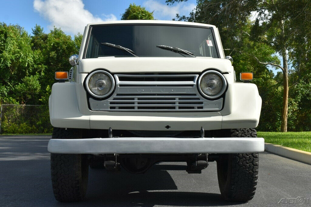 1969 White Toyota FJ-55 SUV