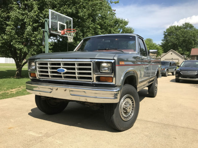 1986 Two Tone Grey Ford F-250 Standard Cab Pickup