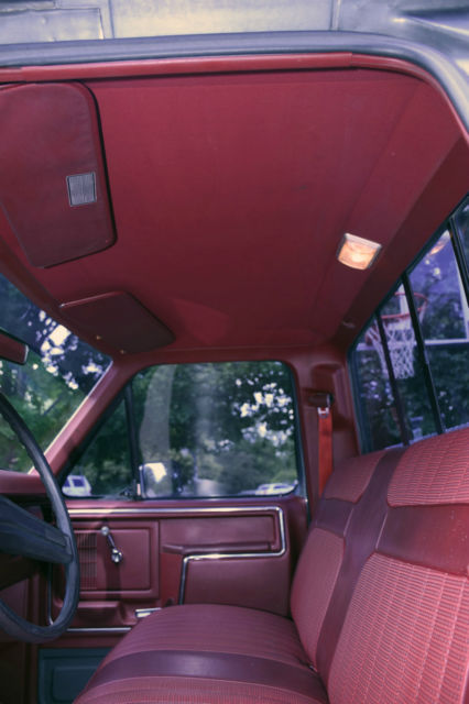 1986 Two Tone Grey Ford F-250 Standard Cab Pickup