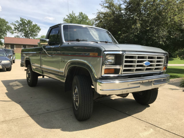 1986 Two Tone Grey Ford F-250 Standard Cab Pickup
