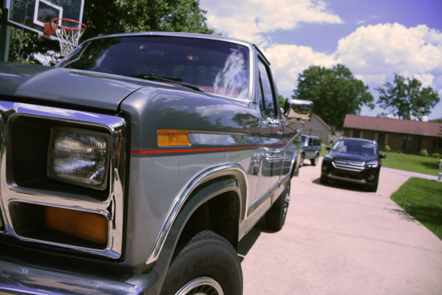 1986 Two Tone Grey Ford F-250 Standard Cab Pickup