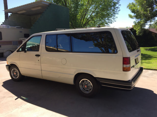 1989 White Ford Aerostar Hatchback