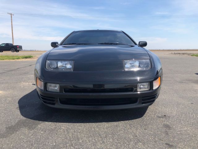 1990 Black Nissan 300ZX Coupe