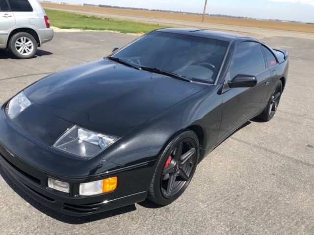 1990 Black Nissan 300ZX Coupe