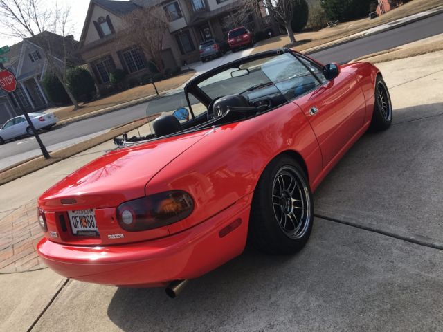1992 Red Mazda MX-5 Miata Convertible