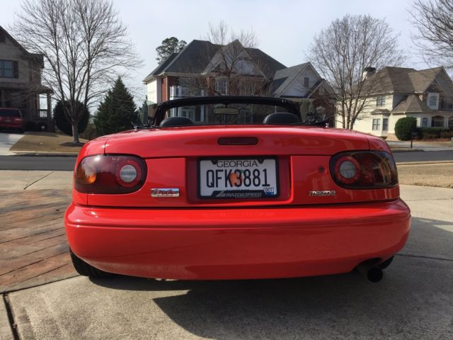 1992 Red Mazda MX-5 Miata Convertible