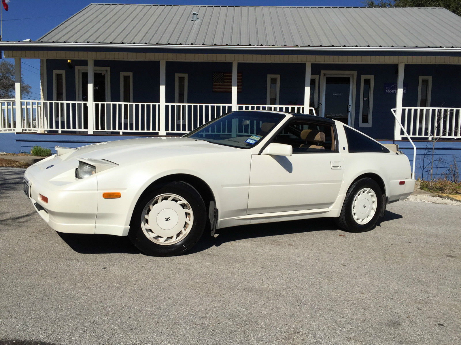 1989 White Nissan 300ZX Coupe