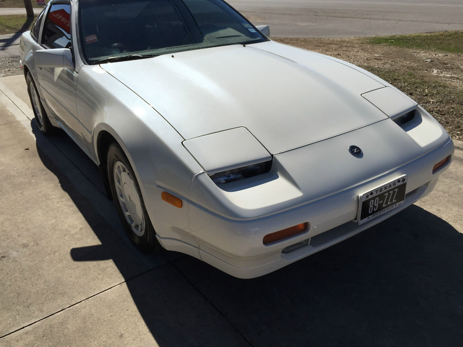 1989 White Nissan 300ZX Coupe
