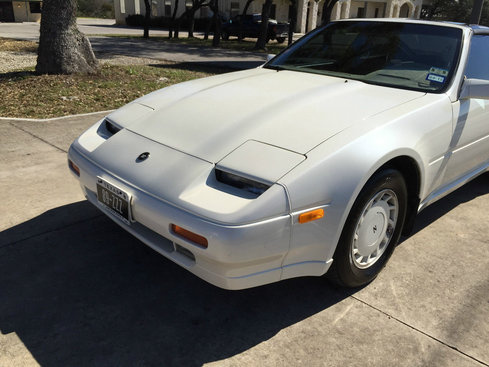 1989 White Nissan 300ZX Coupe