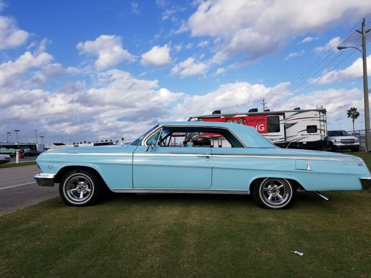 1962 Blue Chevrolet Impala Coupe