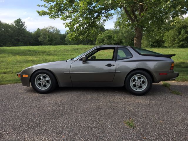 1983 Gemini Grey Metallic Porsche 944 Coupe