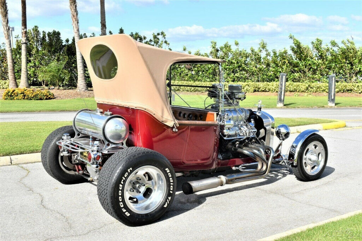 1914 Burgundy Ford T-Bucket Convertible
