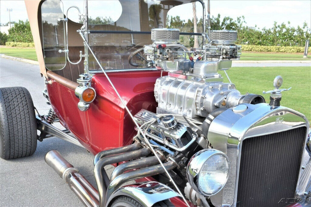 1914 Burgundy Ford T-Bucket Convertible