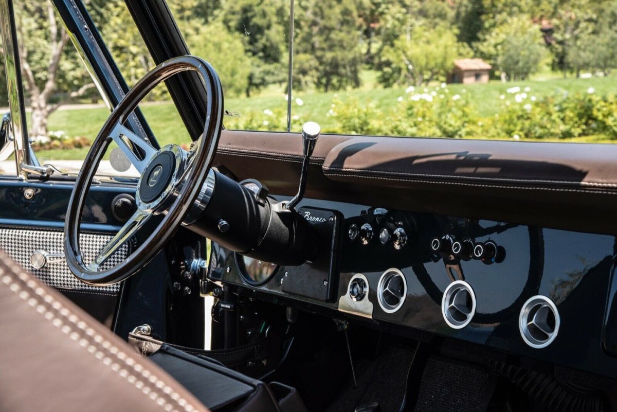 1975 Dark Blue Metallic Ford Bronco SUV