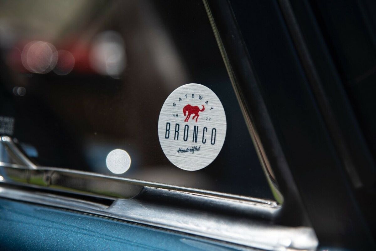 1975 Dark Blue Metallic Ford Bronco SUV