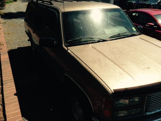 1994 Brown GMC Suburban SUV