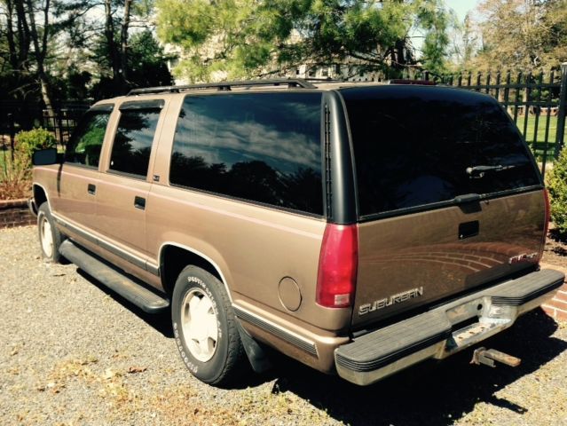 1994 Brown GMC Suburban SUV