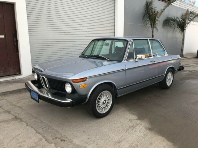 1976 BLUE/GREY BMW 2002 Coupe