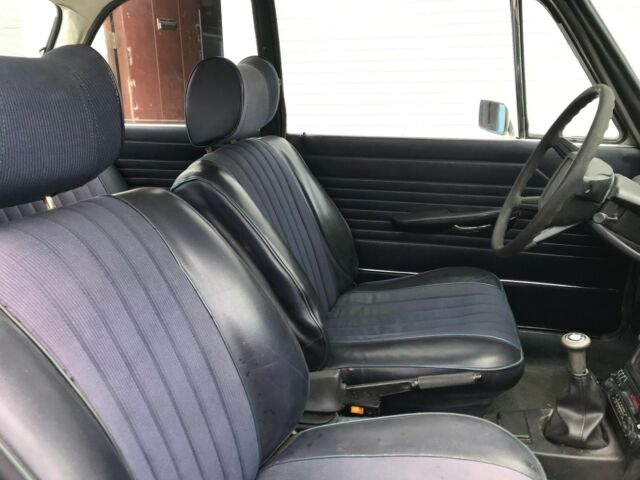 1976 BLUE/GREY BMW 2002 Coupe