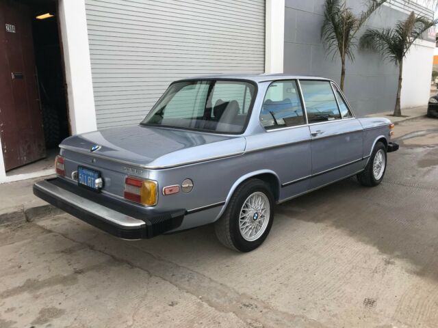 1976 BLUE/GREY BMW 2002 Coupe