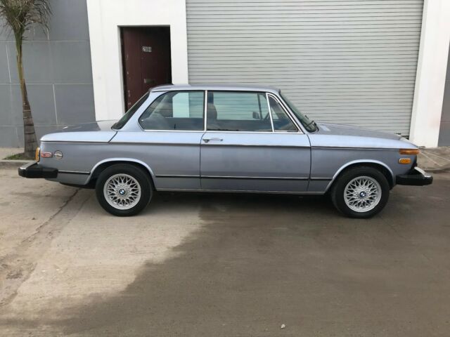 1976 BLUE/GREY BMW 2002 Coupe